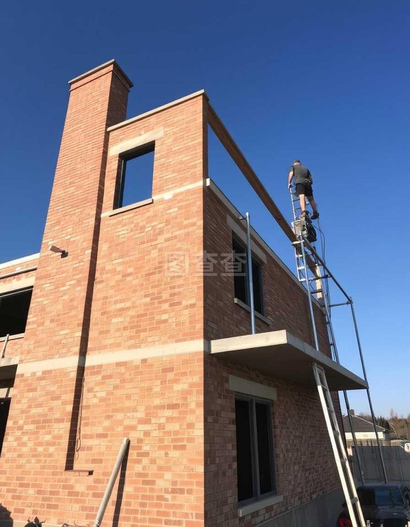 上海工程建设：如何在高楼林立的城市中寻找机遇与挑战
